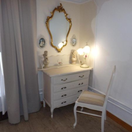 Chez Len & Filipp Apartment Bouillon Bagian luar foto