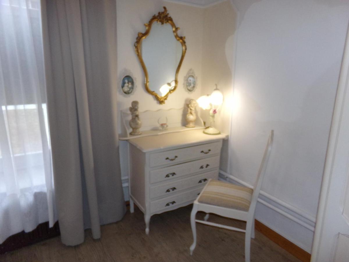 Chez Len & Filipp Apartment Bouillon Bagian luar foto