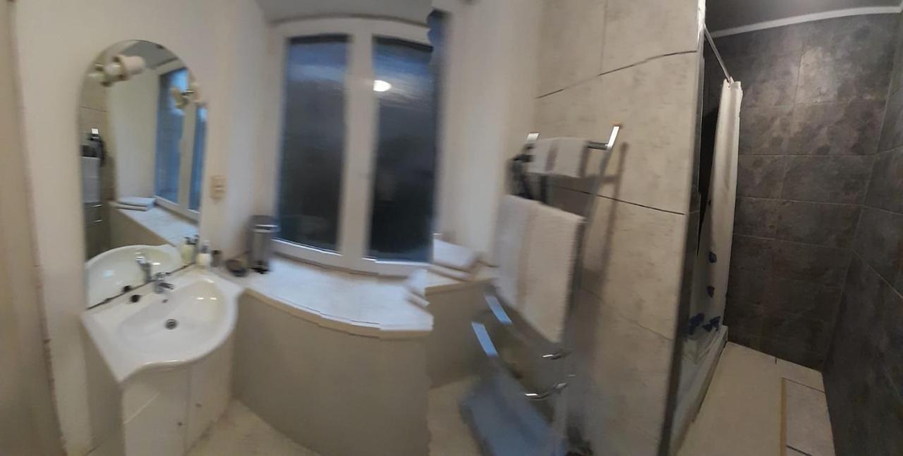 Chez Len & Filipp Apartment Bouillon Bagian luar foto