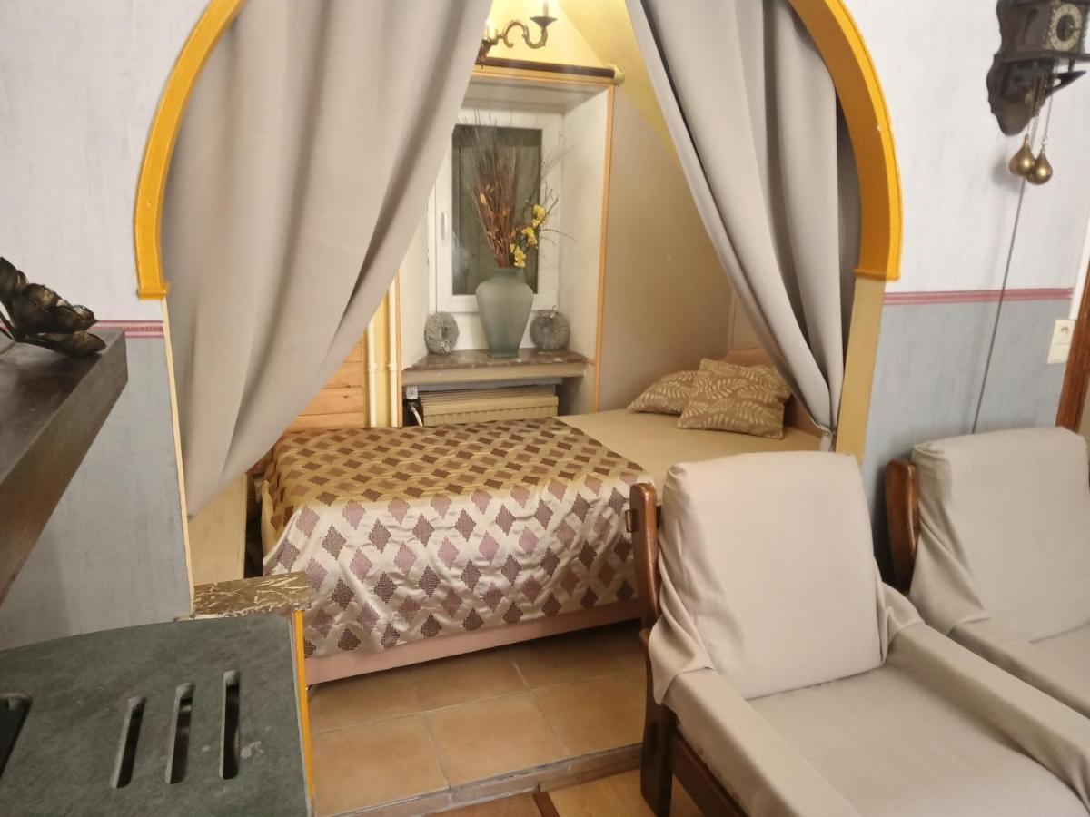 Chez Len & Filipp Apartment Bouillon Bagian luar foto